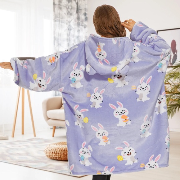 Threepoodle Oversized Hoodie Blanket - Picture 2 of 7